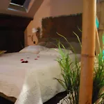 Secret D Nuit D Hotes ,hotel ,a Pres De Onnaing,avec Piscine Отель типа 