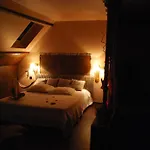 Alojamento de Acomodação e Pequeno-almoço Secret D Nuit D Hotes ,hotel ,a Pres De Onnaing,avec Piscine 3*