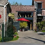 Secret D Nuit D Hotes ,hotel ,a Pres De Onnaing,avec Piscine 住宿加早餐酒店 Vicq (Nord)