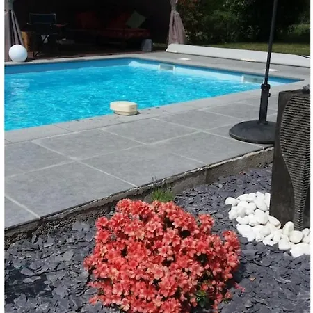 D Hotes ,hotel ,secret D'une Nuit A Vicq Pres De Onnaing,avec Piscine
