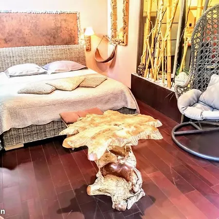 D Hotes ,hotel ,secret D'une Nuit A Vicq Pres De Onnaing,avec Piscine