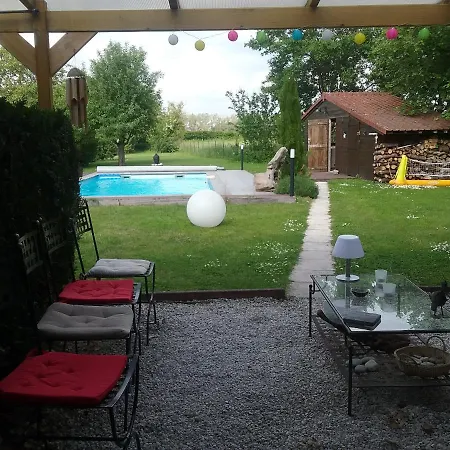 Secret D Nuit D Hotes ,hotel ,a Pres De Onnaing,avec Piscine Oda ve Kahvaltı Vicq (Nord)