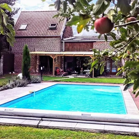 D Hotes ,hotel ,secret D'une Nuit A Vicq Pres De Onnaing,avec Piscine
