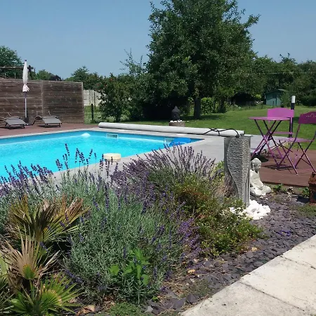 D Hotes ,hotel ,secret D'une Nuit A Pres De Onnaing,avec Piscine 3*