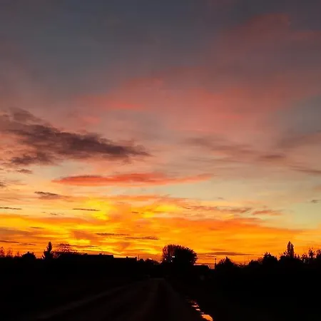 Secret D Une Nuit Chambres D Hotes ,Hotel ,A Vicq Pres De Onnaing,Avec Piscine 3*