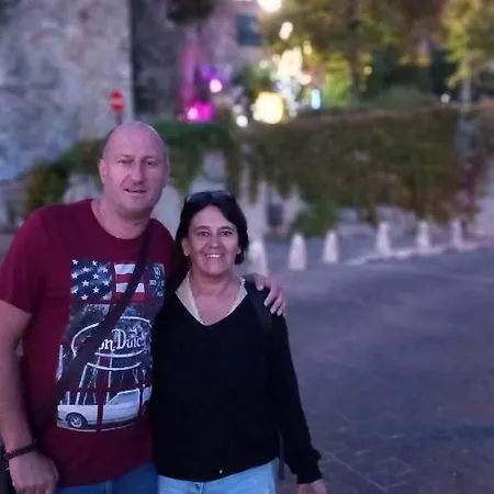 Bed & Breakfast Secret D Une Nuit Chambres D Hotes ,Hotel ,A Vicq Pres De Onnaing,Avec Piscine 3*