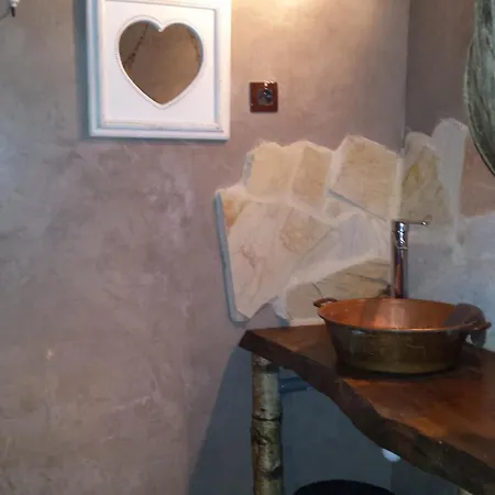 Bed & Breakfast D Hotes ,hotel ,secret D'une Nuit A Vicq Pres De Onnaing,avec Piscine Vicq (Nord)
