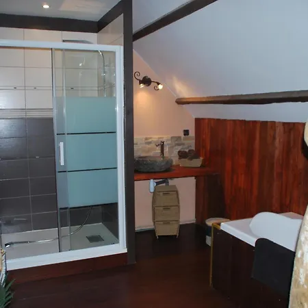 Bed & Breakfast D Hotes ,hotel ,secret D'une Nuit A Vicq Pres De Onnaing,avec Piscine