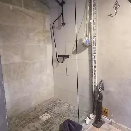 Secret D Une Nuit Chambres D Hotes ,Hotel ,A Vicq Pres De Onnaing,Avec Piscine Bed & Breakfast