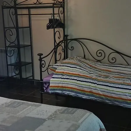 D Hotes ,hotel ,secret D'une Nuit A Pres De Onnaing,avec Piscine 住宿加早餐酒店 Vicq (Nord)