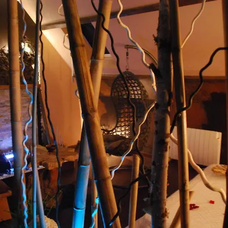 Secret D Une Nuit Chambres D Hotes ,Hotel ,A Vicq Pres De Onnaing,Avec Piscine Bed & Breakfast 3*